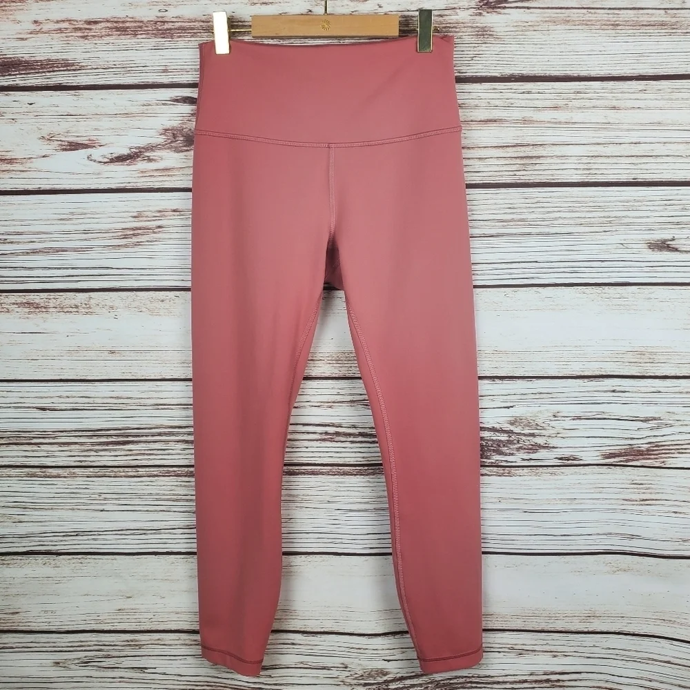 Lululemon Womens Size 8 Wunder Train HR 25